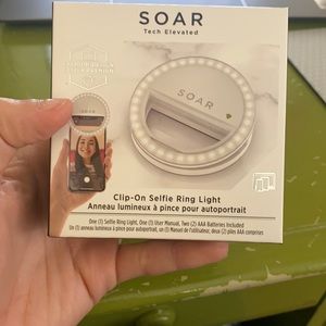 Soar Clip-On Selfie Light